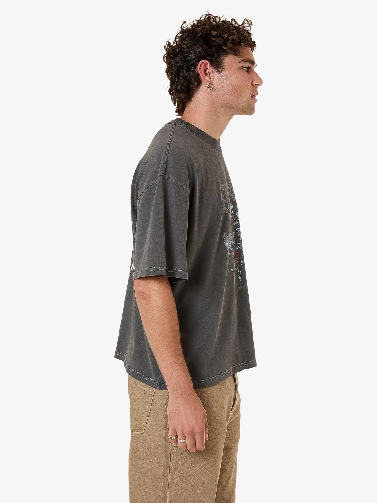Bitter End Box Fit Oversize Short Tee - Merch Black