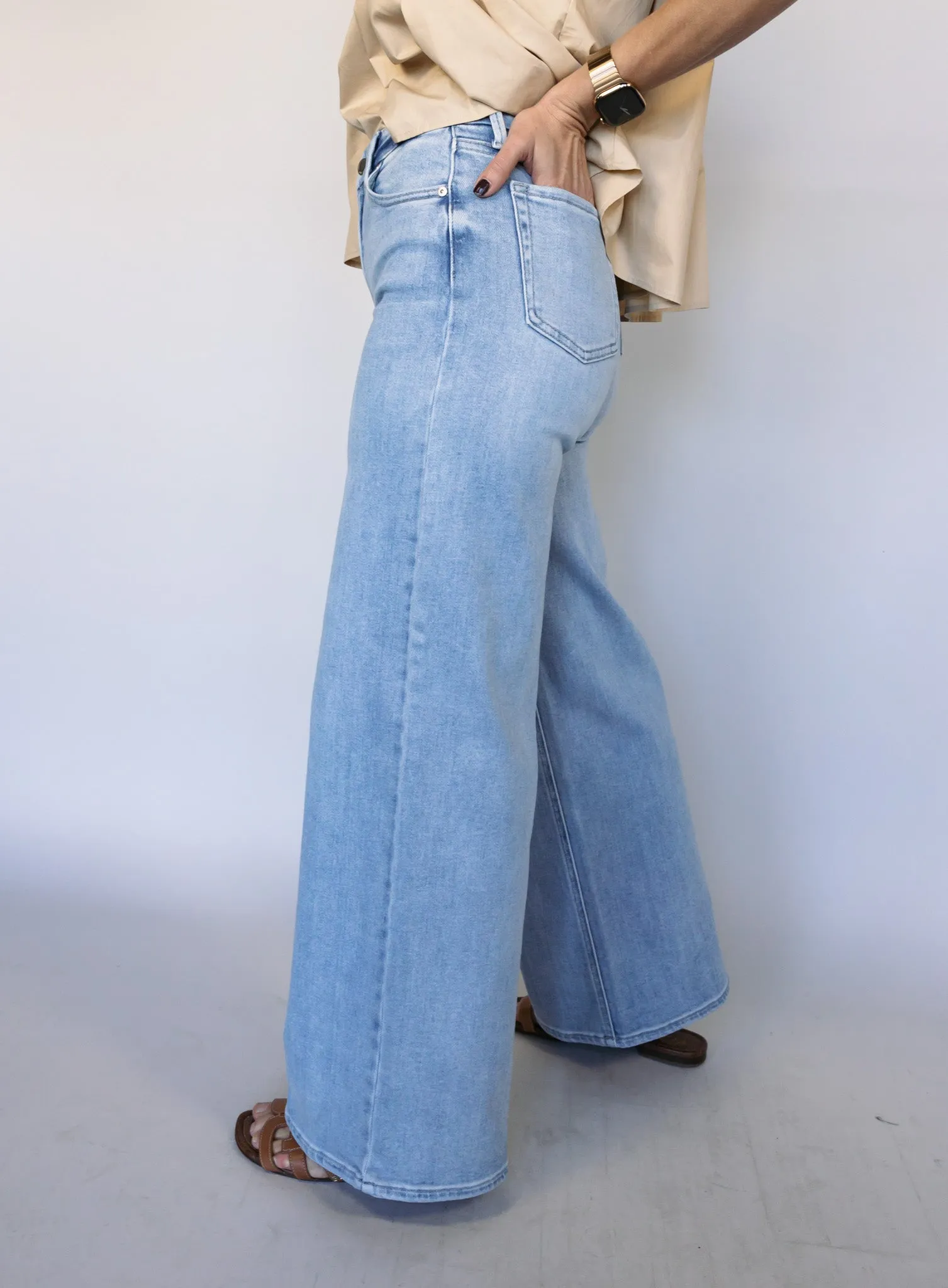 Lyle Wide Leg Jeans