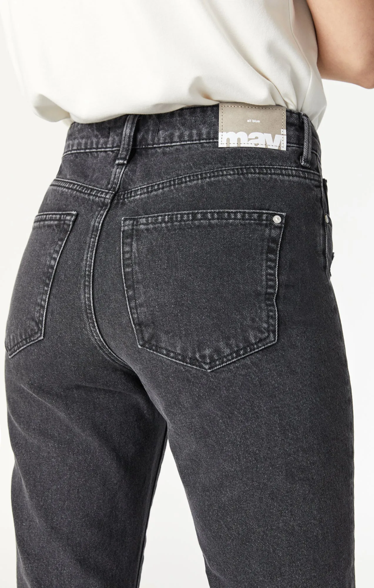NEW YORK STRAIGHT LEG IN SMOKE RIPPED DENIM