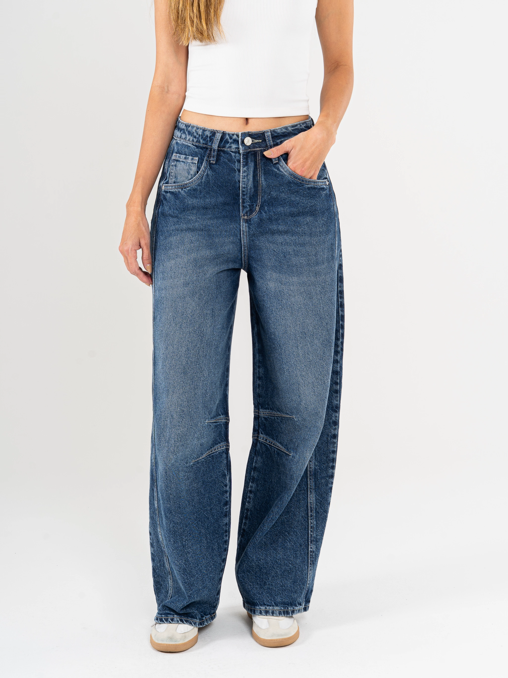 Ref: 065531 Jean barrel, rígido, tiro alto, cropped, con cortes,tono azul oscuro, diseño cinco bolsillos