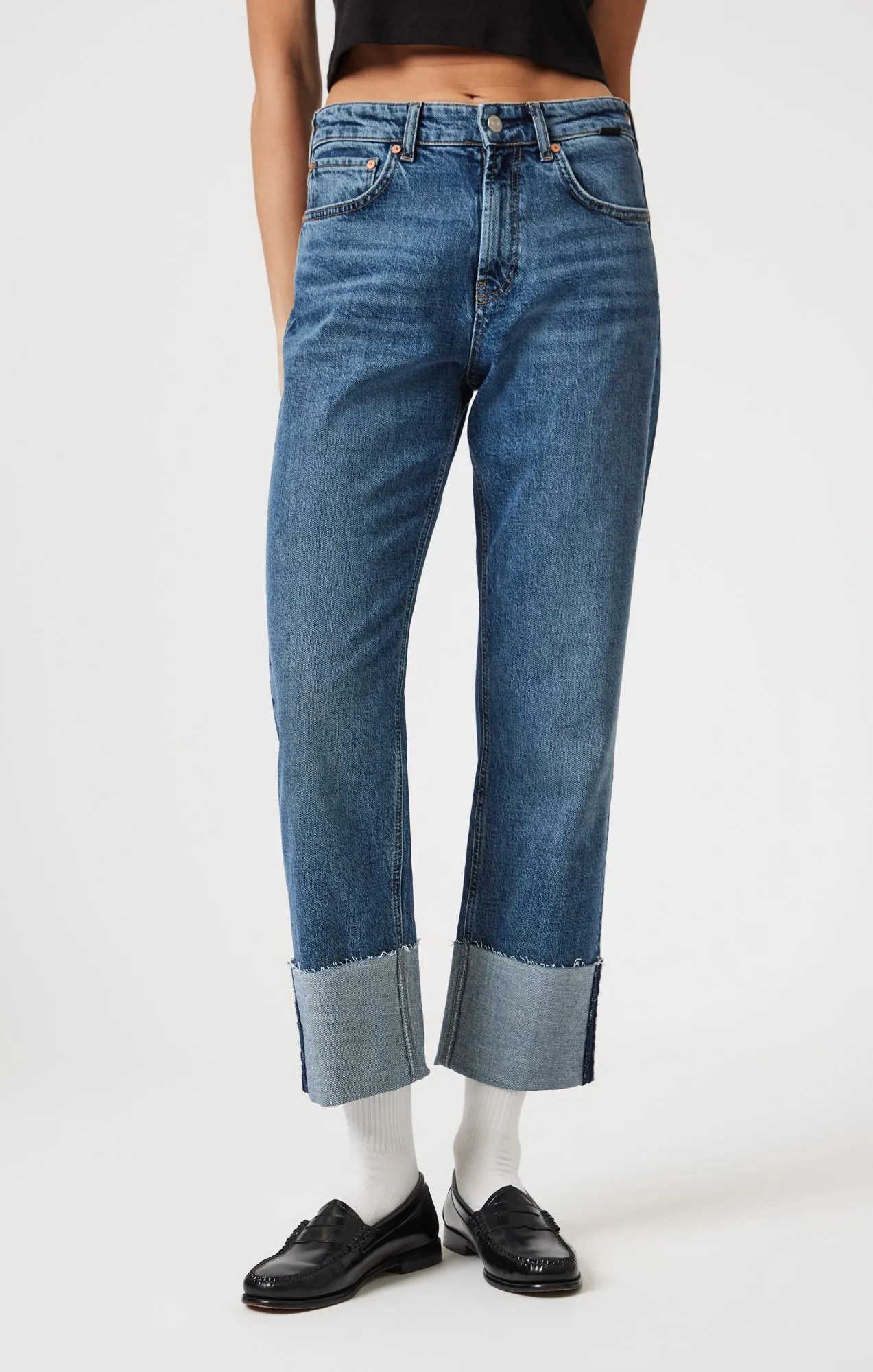 SAVANNAH CUFFED STRAIGHT LEG IN SHADED CLASSIC BLUE