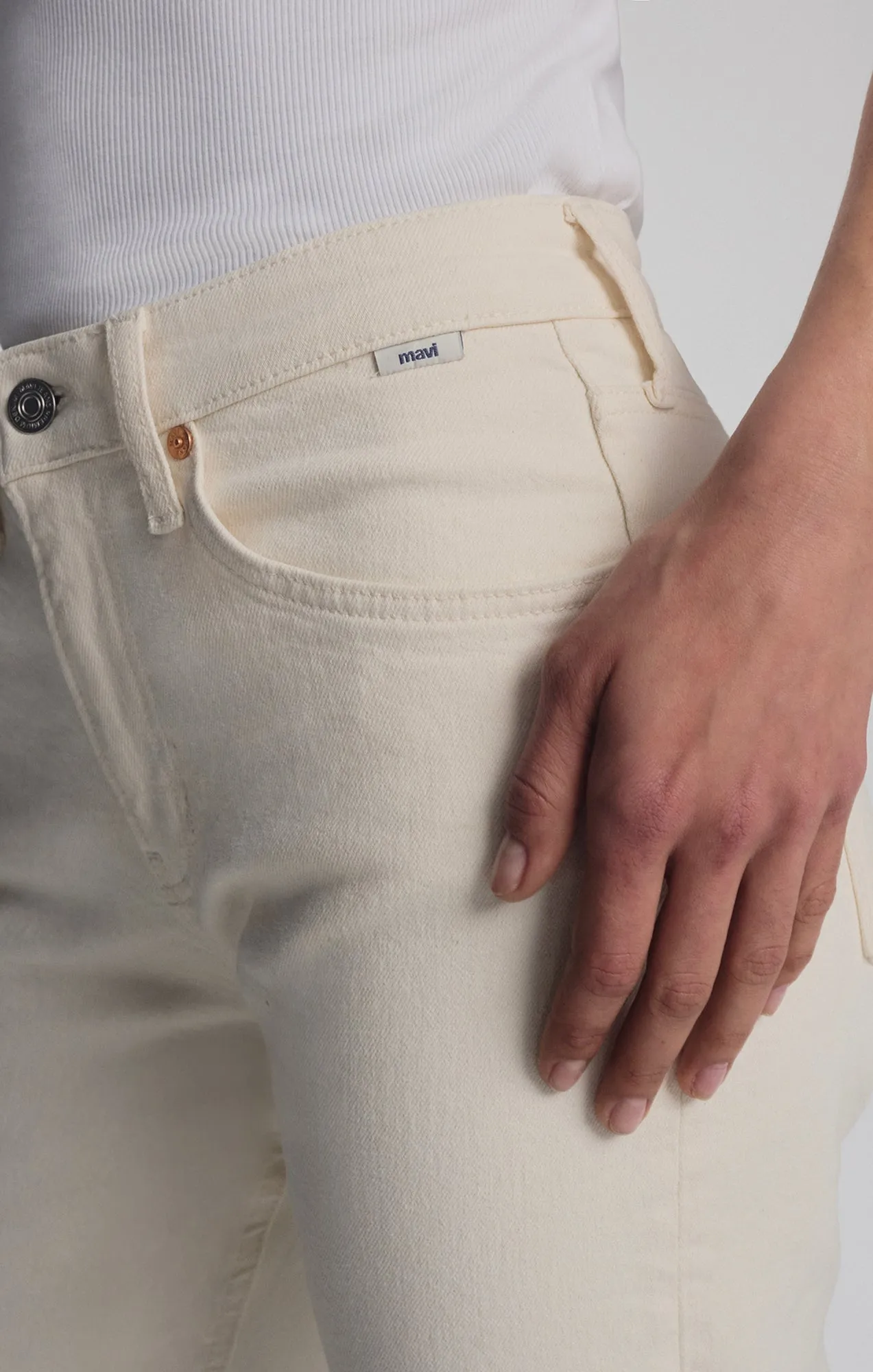 SAVANNAH STRAIGHT LEG IN ECRU CLASSIC BLUE