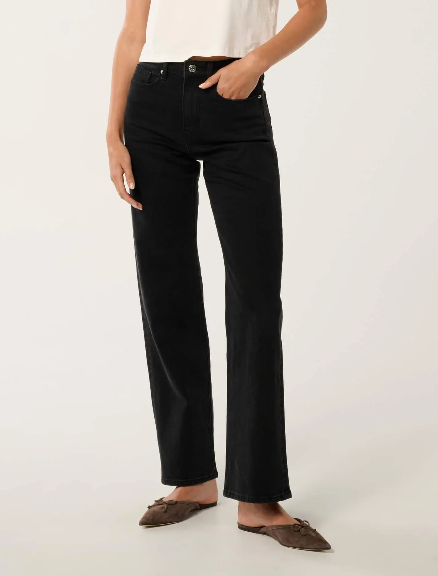 Skyla Straight Jeans