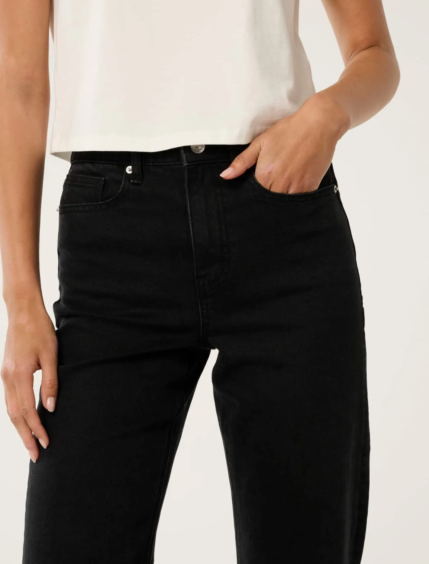 Skyla Straight Jeans