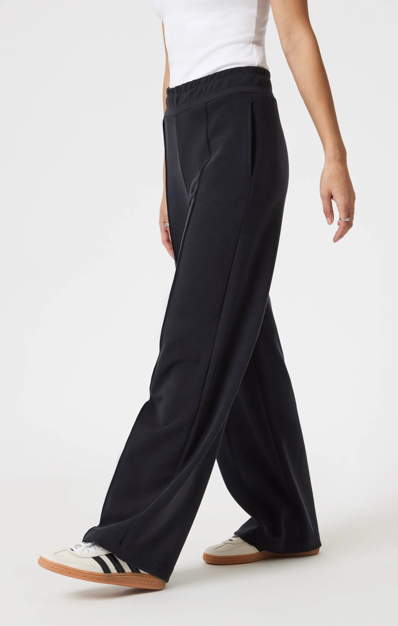 SPORTY LUXE TENCEL™ PANTS IN BLACK