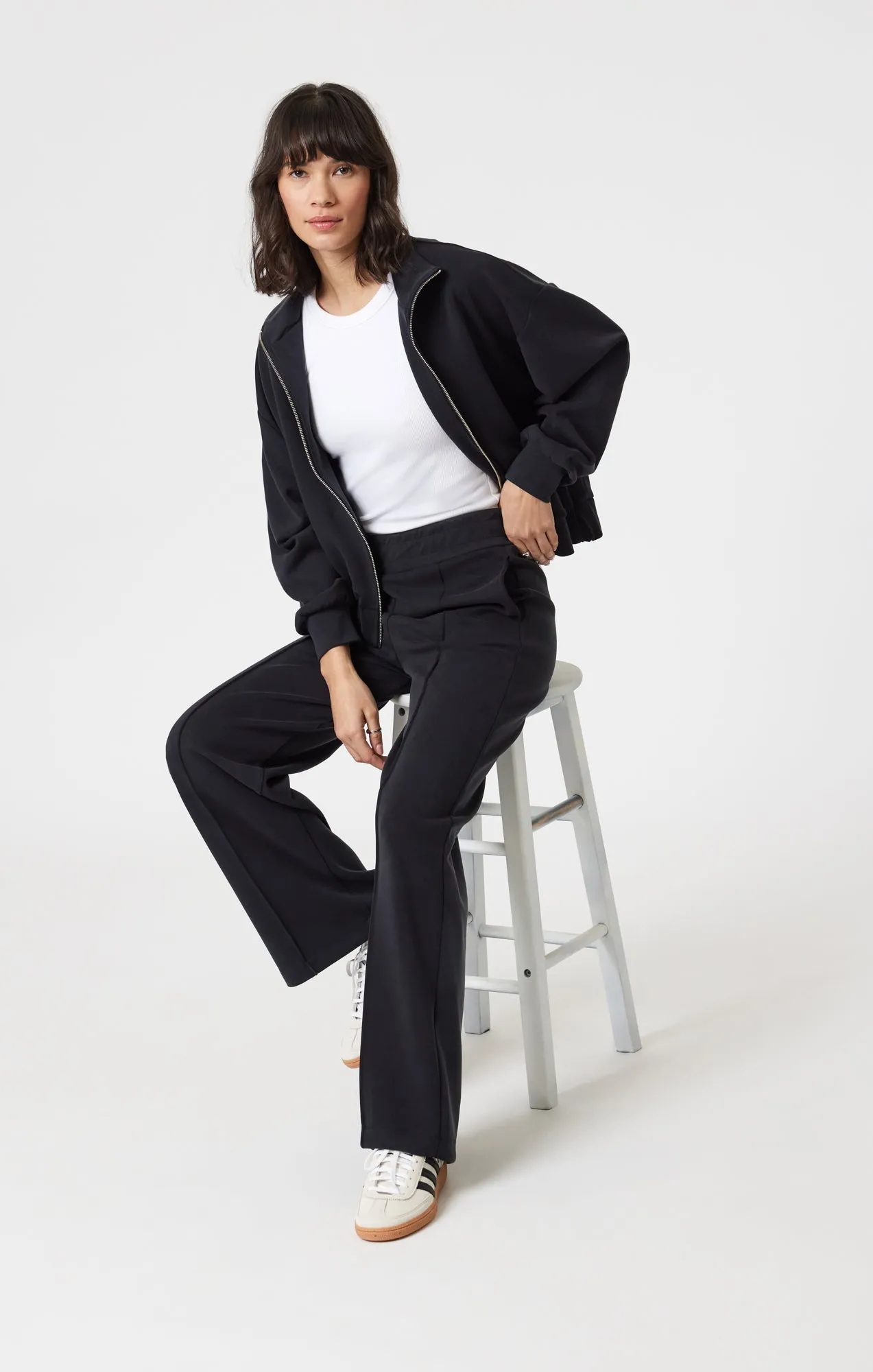 SPORTY LUXE TENCEL™ PANTS IN BLACK