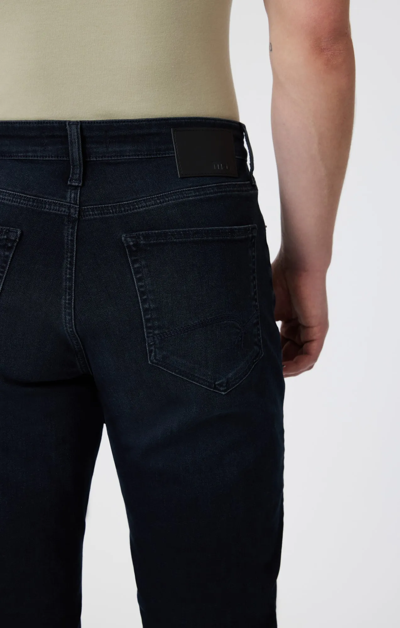 STEVE  ATHLETIC FIT IN BLUE BLACK BRUSHED SUPERMOVE
