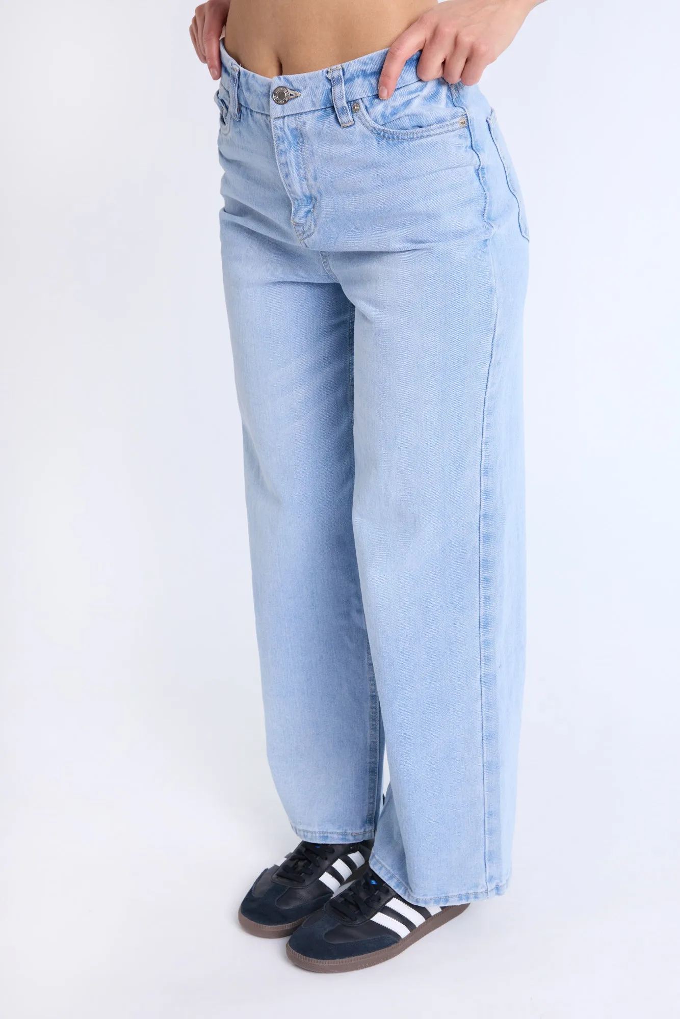 Super High Rise Curvy Baggy Jeans