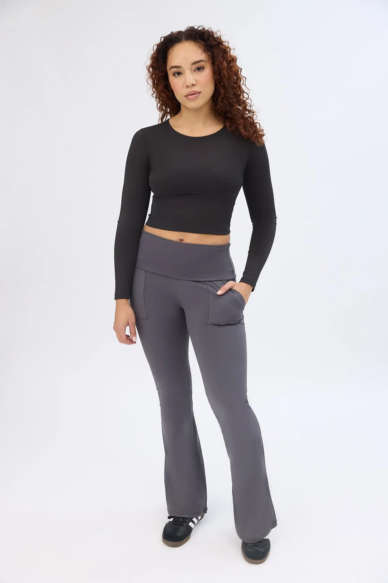 Super Smooth Fold-Over Flare Pocket Leggings