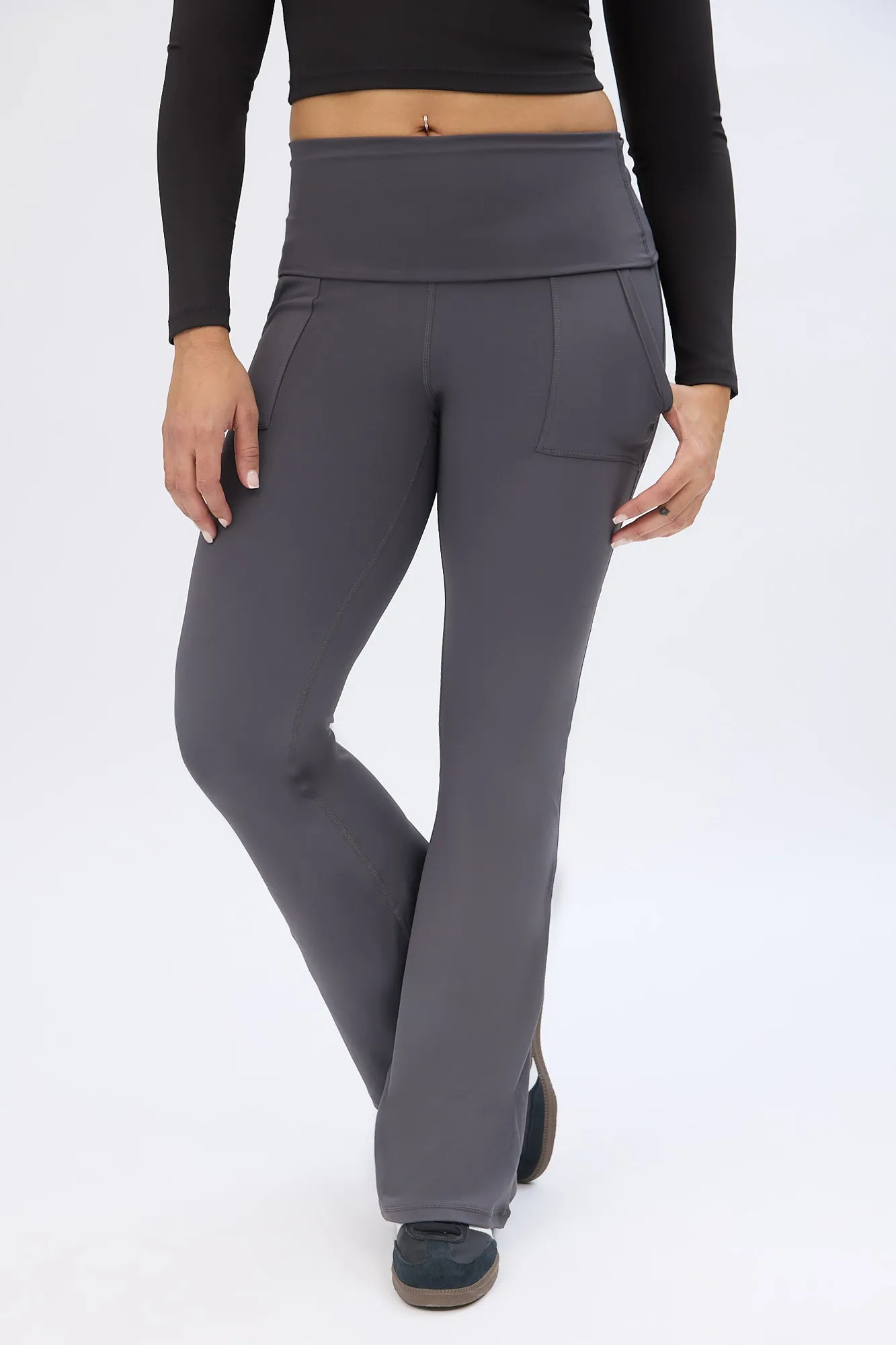 Super Smooth Fold-Over Flare Pocket Leggings