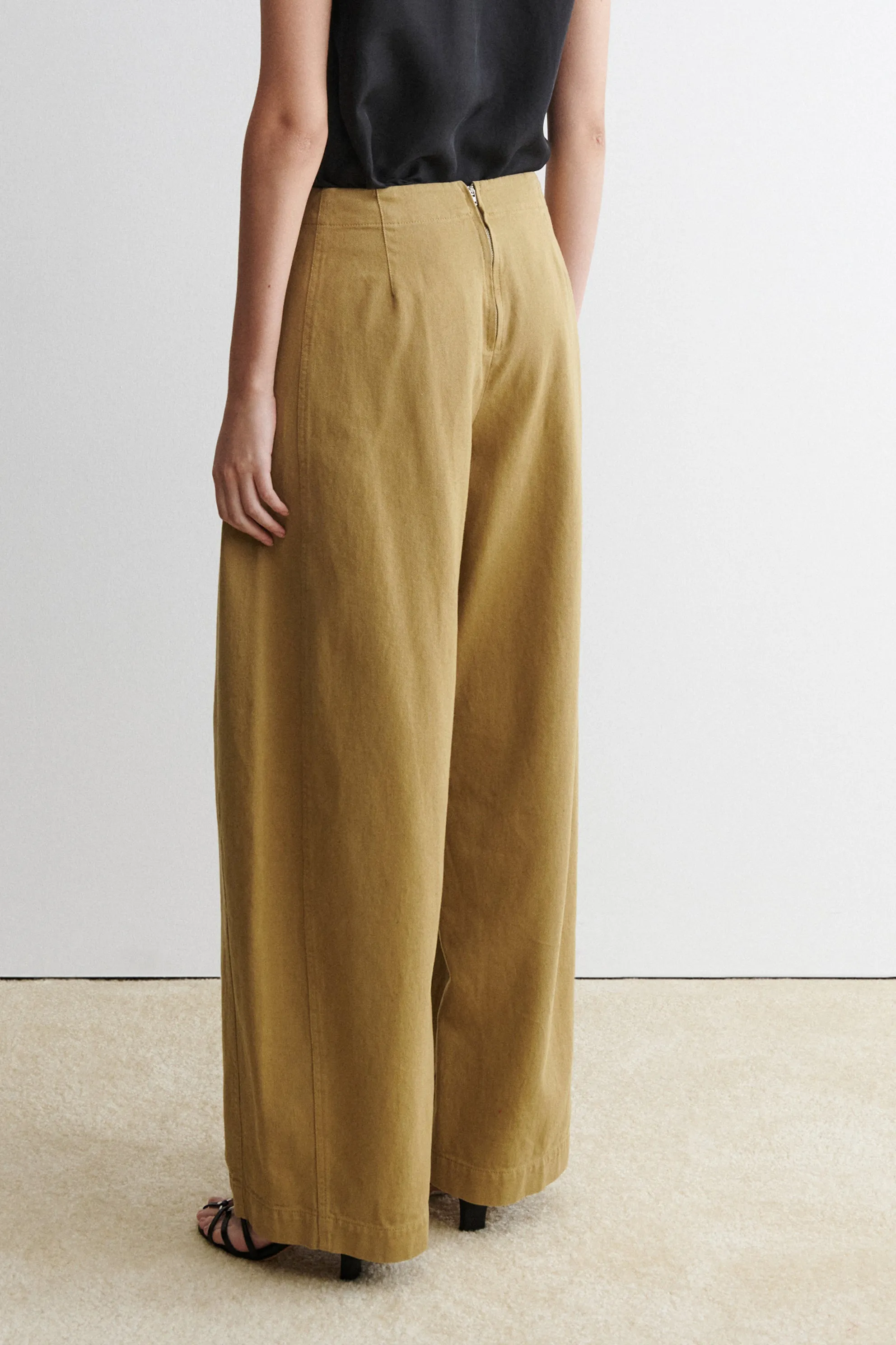 Tany Pant