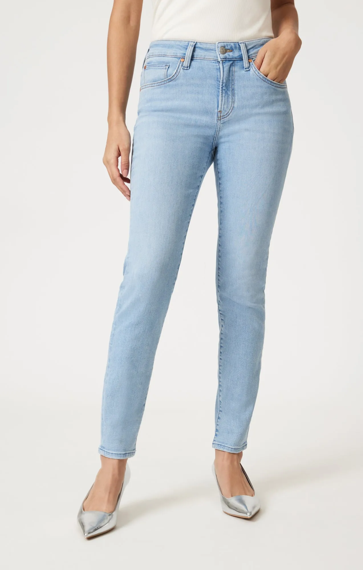 TESS SKINNY IN LIGHT FLEX BLUE