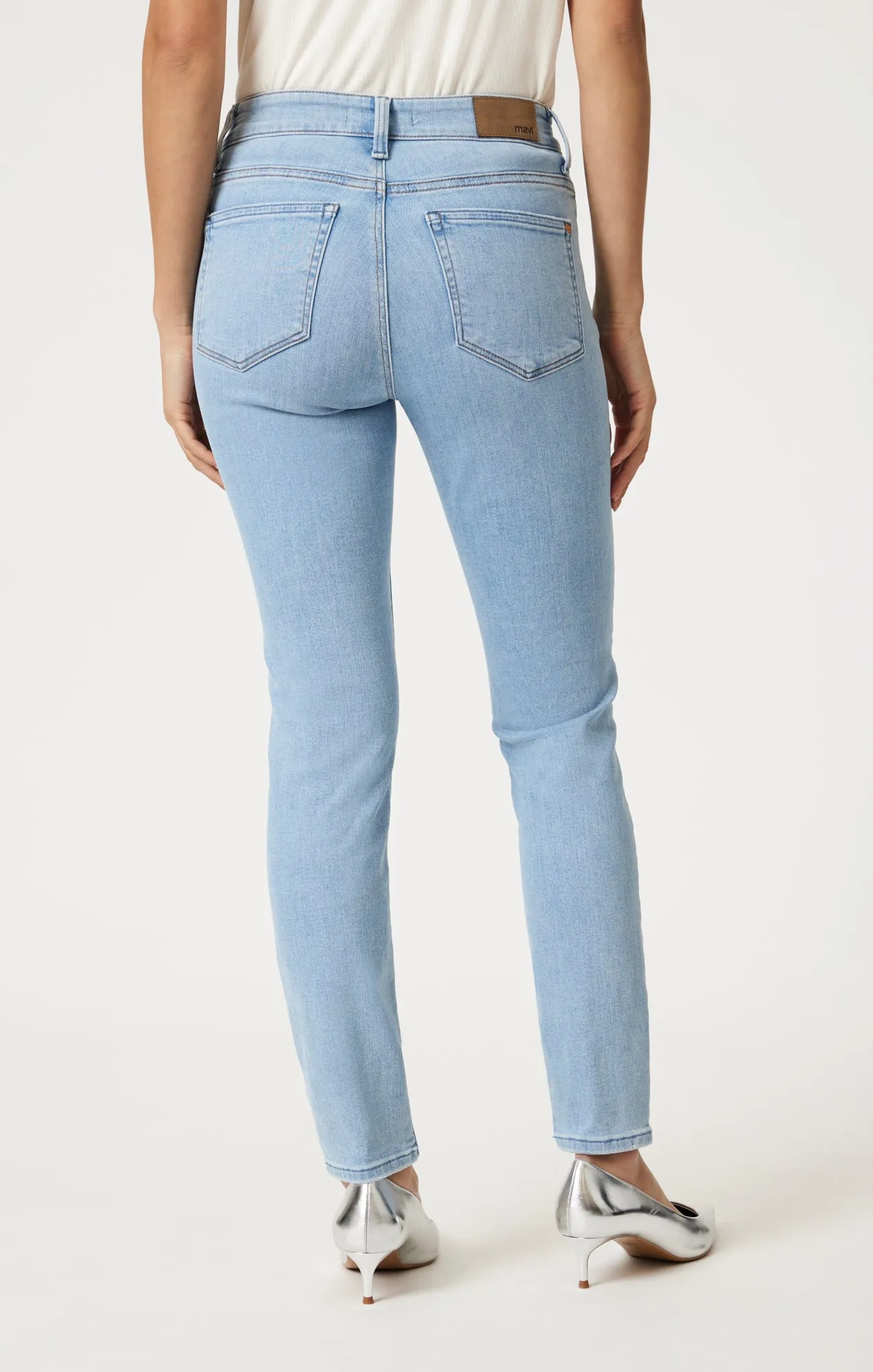 TESS SKINNY IN LIGHT FLEX BLUE