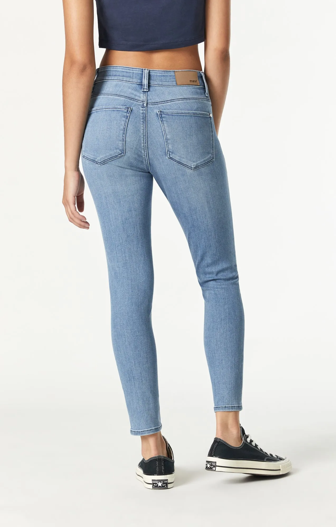 TESS SKINNY IN LIGHT USED SUPERSOFT CHIC