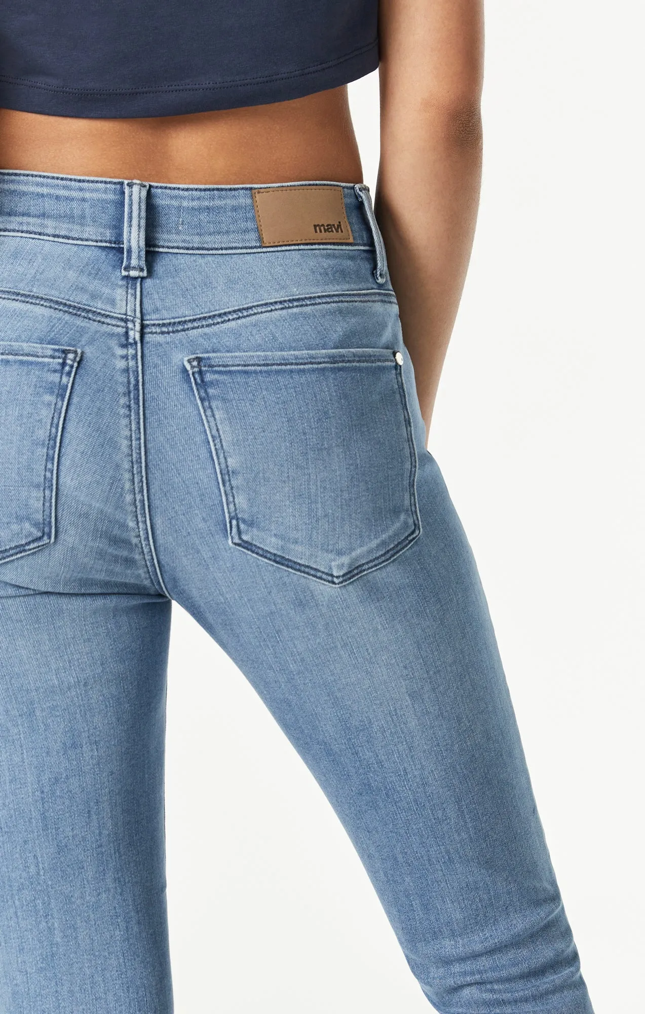 TESS SKINNY IN LIGHT USED SUPERSOFT CHIC