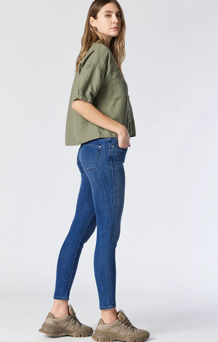 TESS SKINNY JEANS IN FOGGY BLUE SUPERSOFT CHIC