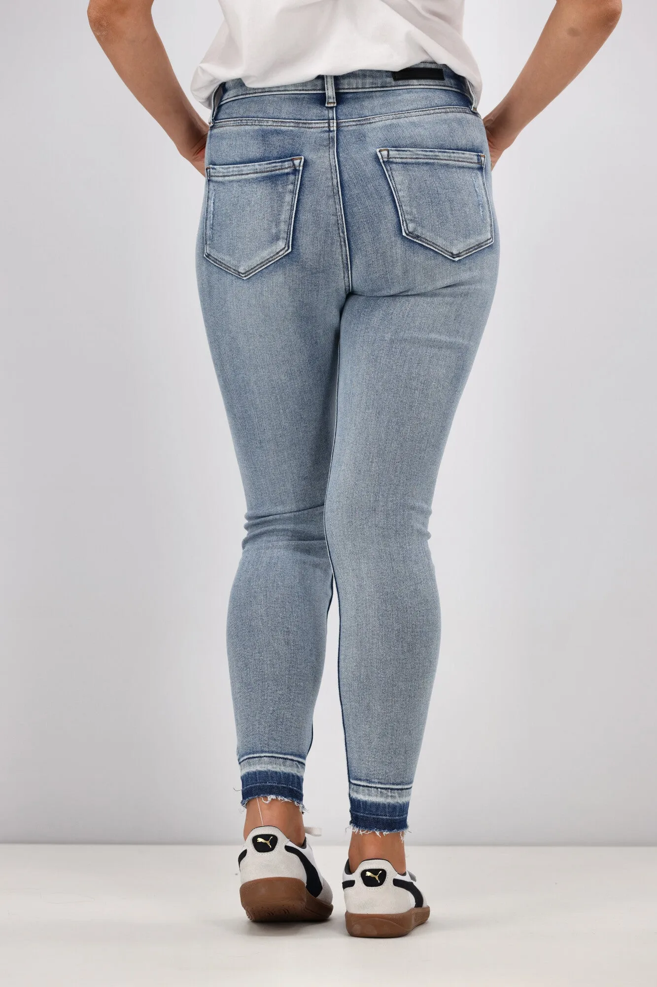 Wakee Georgia Ripped Jean Blue