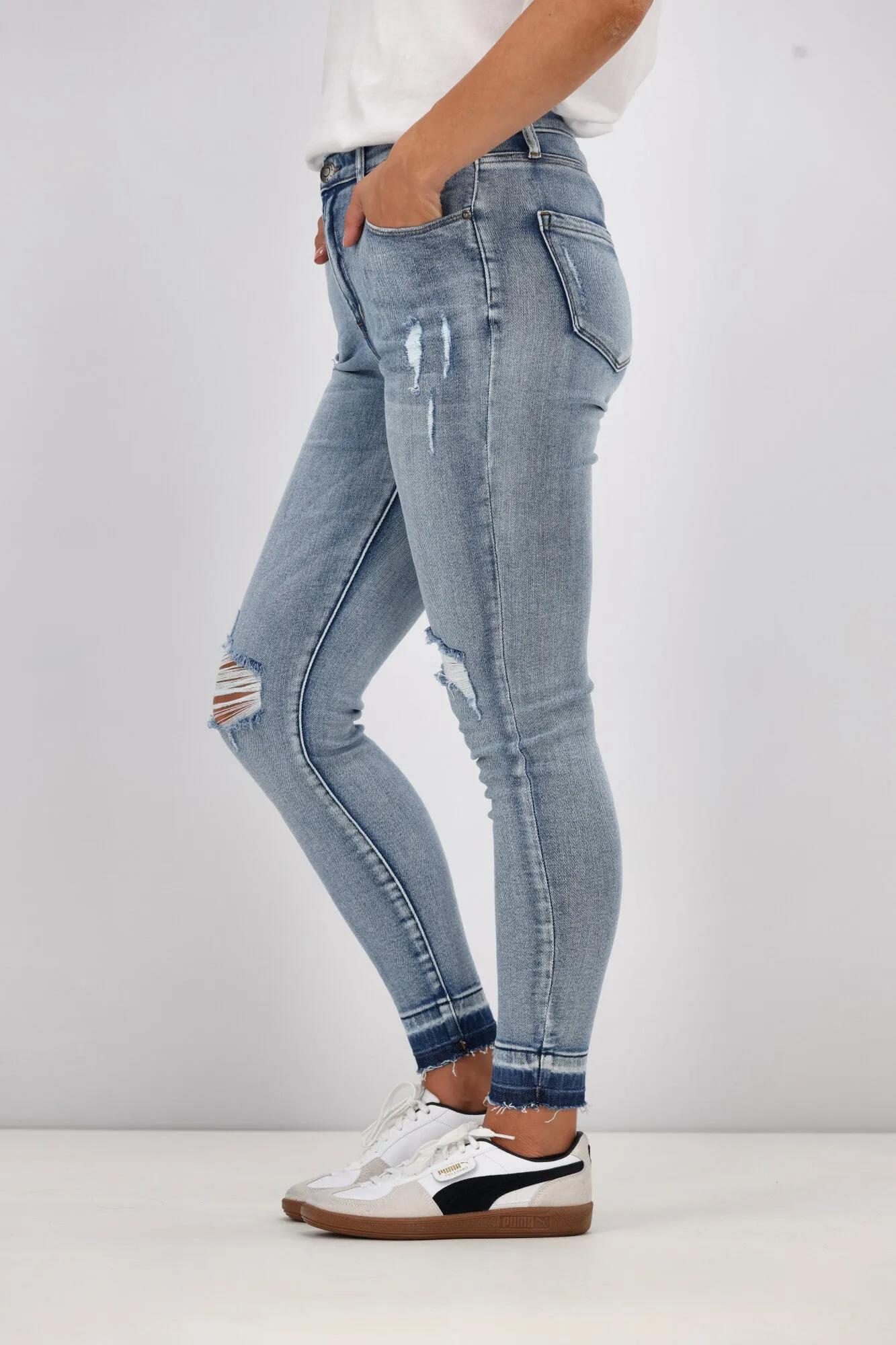 Wakee Georgia Ripped Jean Blue