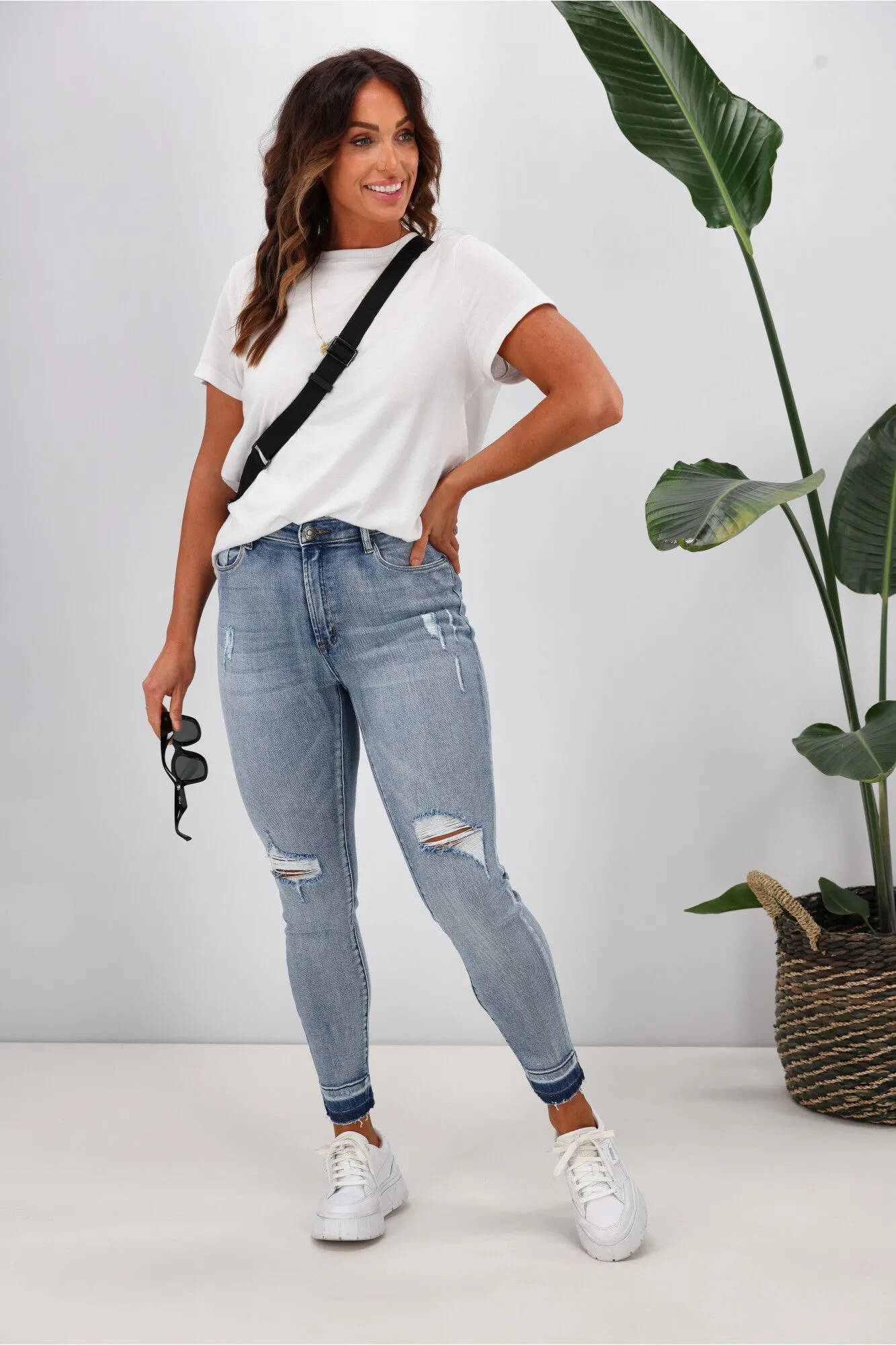 Wakee Georgia Ripped Jean Blue