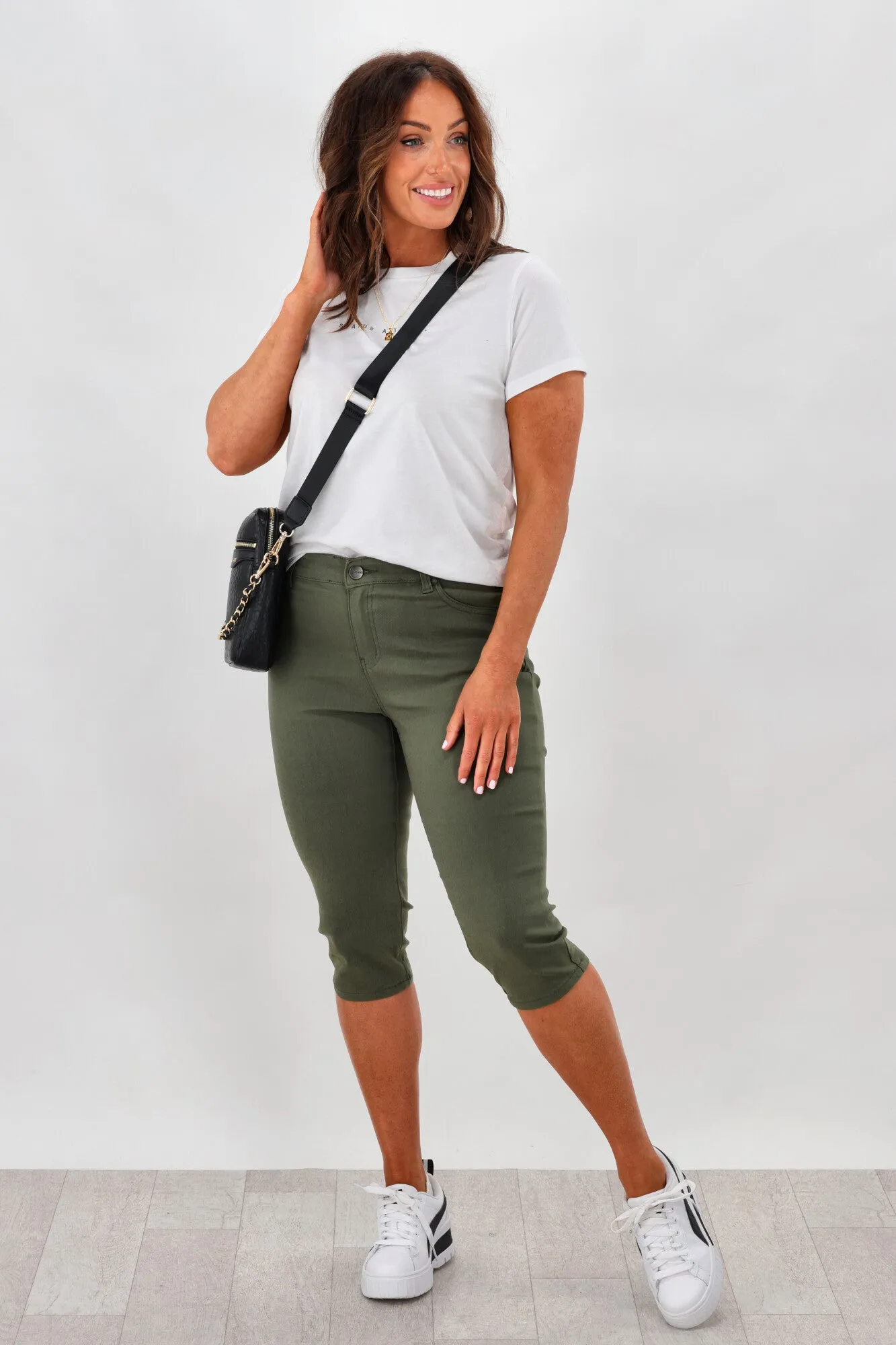 Wakee Mandy Capri Pants Khaki