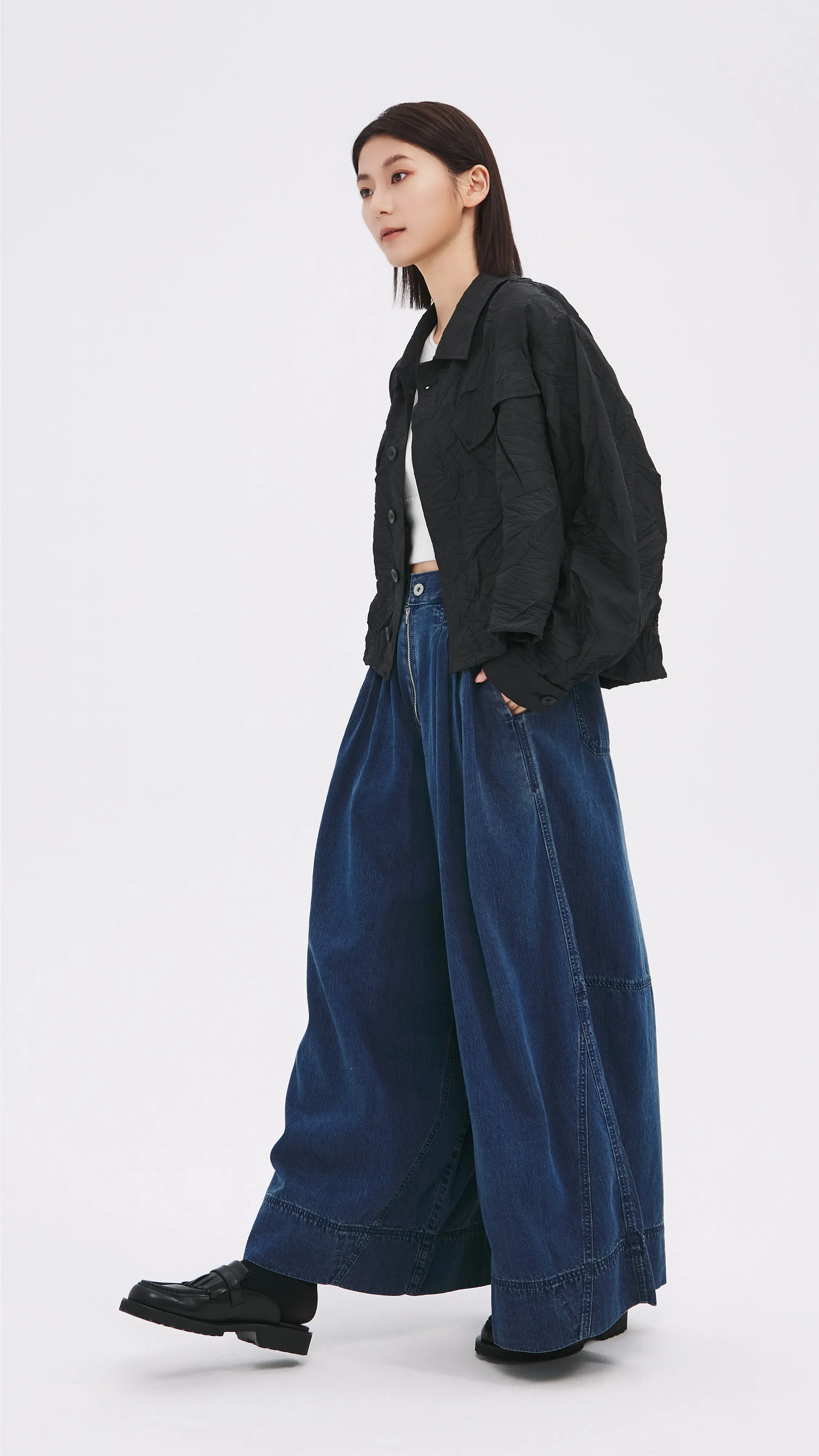 Wide-leg Jeans