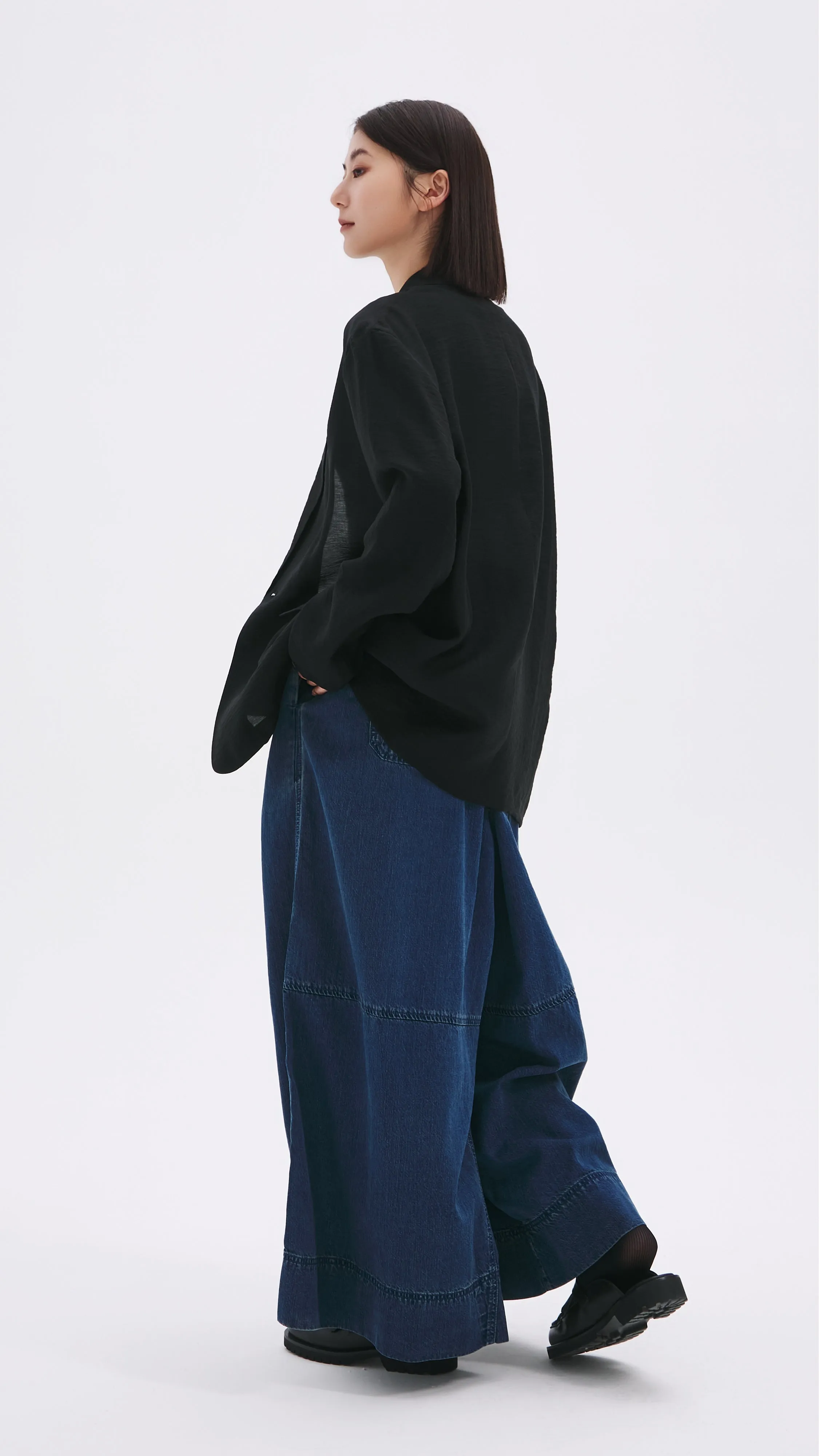 Wide-leg Jeans