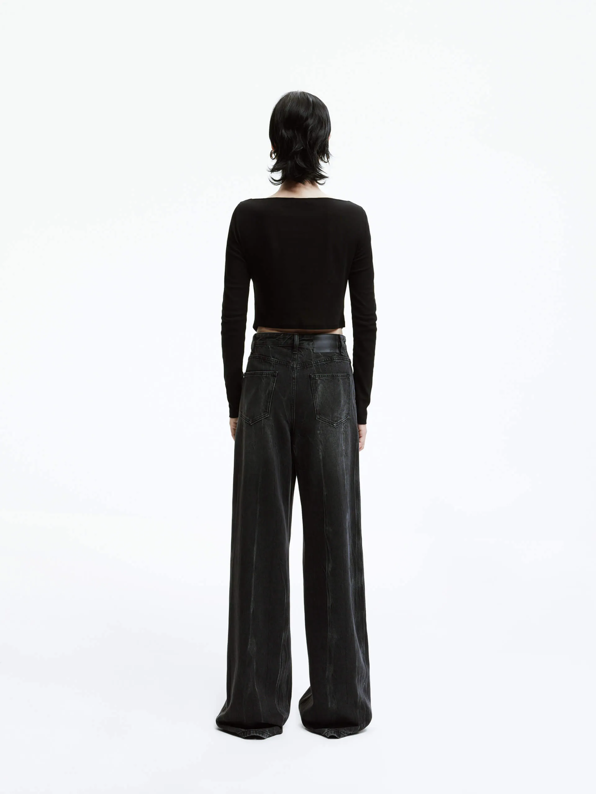 Wide Leg Pleated Jeans