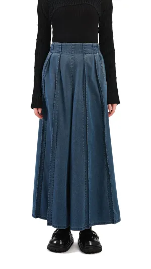 Wide-leg Tuck Jeans