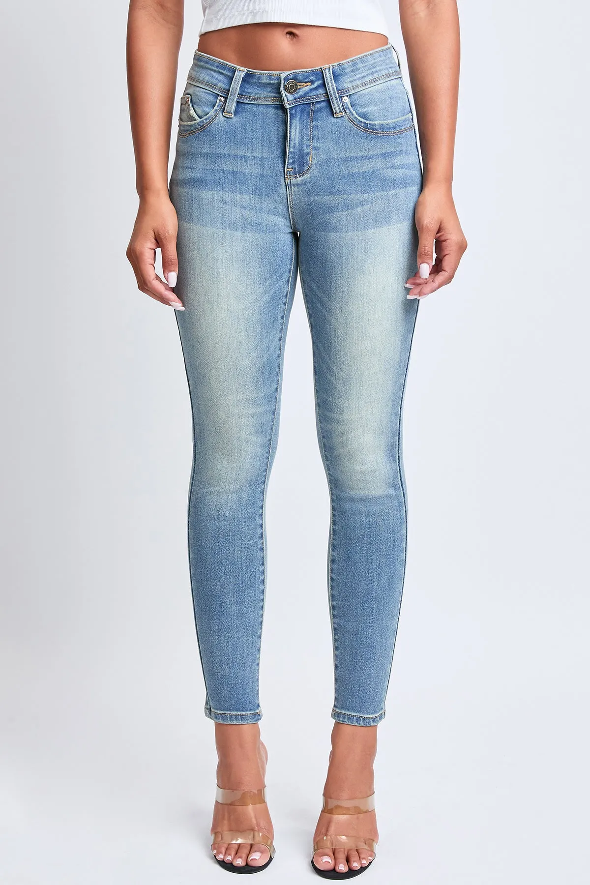 Women's WannaBettaButt Mid Rise Embroidered Skinny Jean