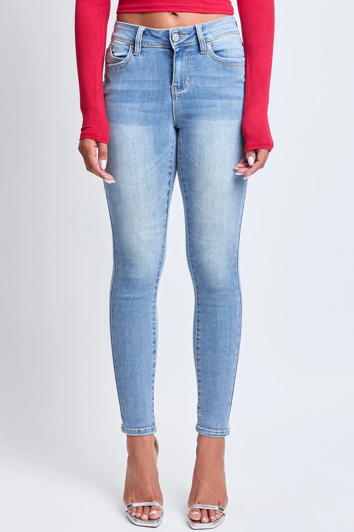 Women's WannaBettaButt Mid Rise Embroidered Skinny Jean