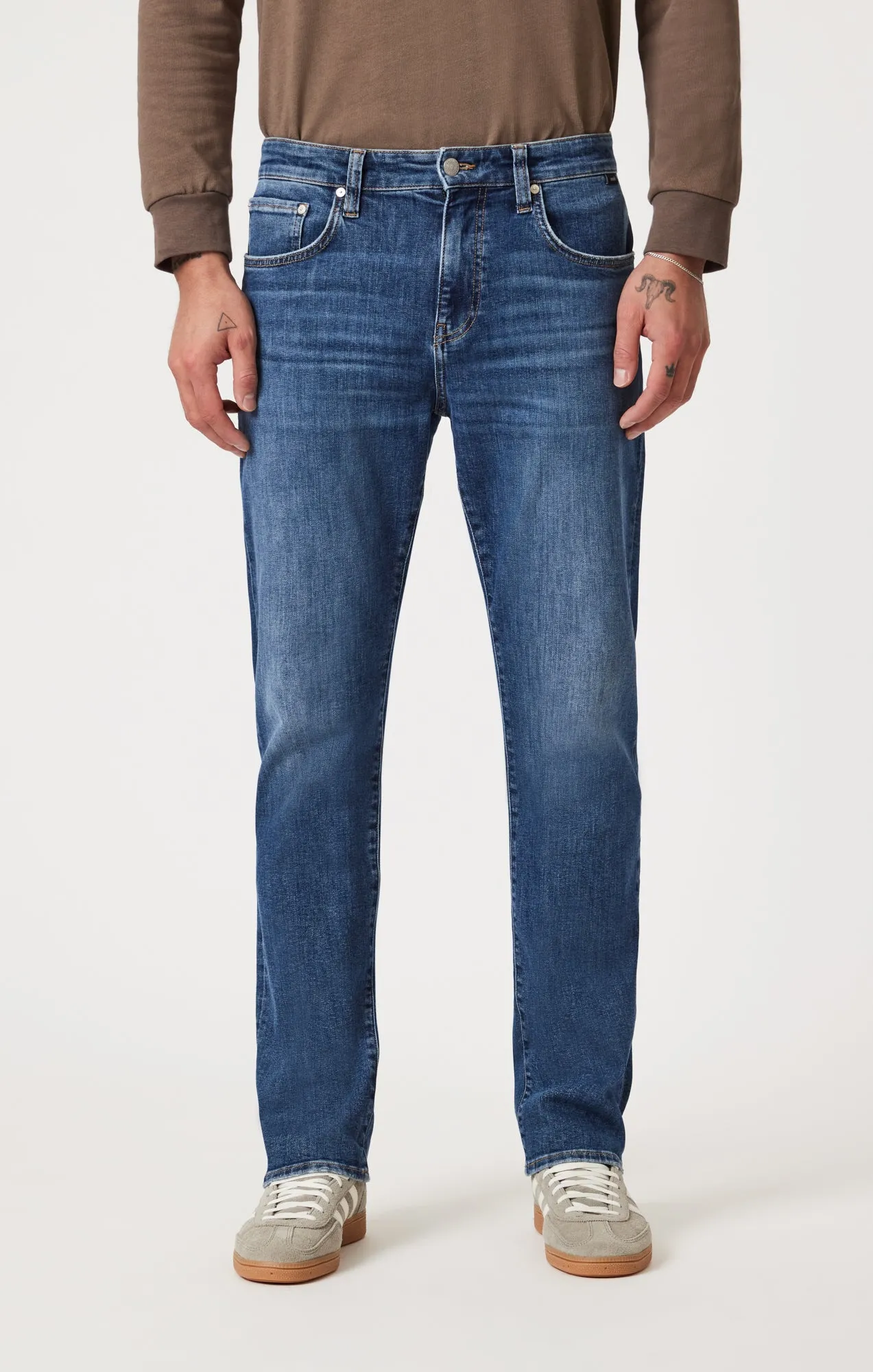 ZACH STRAIGHT LEG IN DARK BRUSHED CLASSIC BLUE