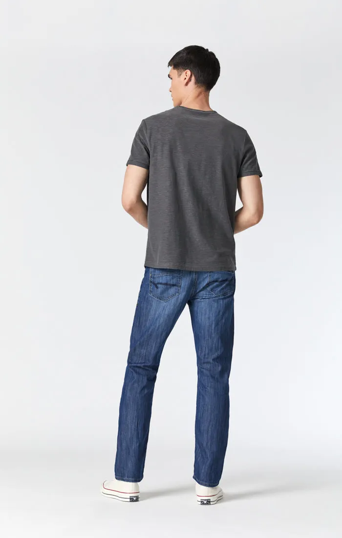 ZACH STRAIGHT LEG JEANS IN DARK MAUI