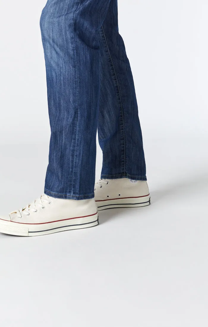 ZACH STRAIGHT LEG JEANS IN DARK MAUI