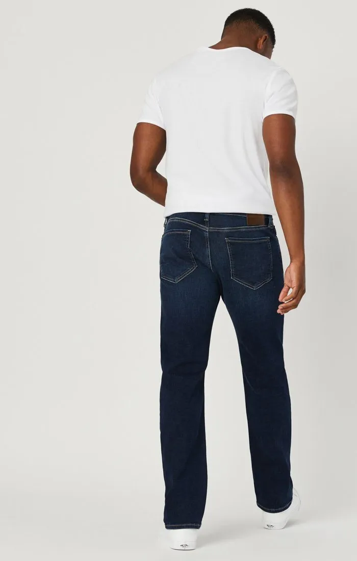 ZACH STRAIGHT LEG JEANS IN DEEP BRUSHED ORGANIC MOVE