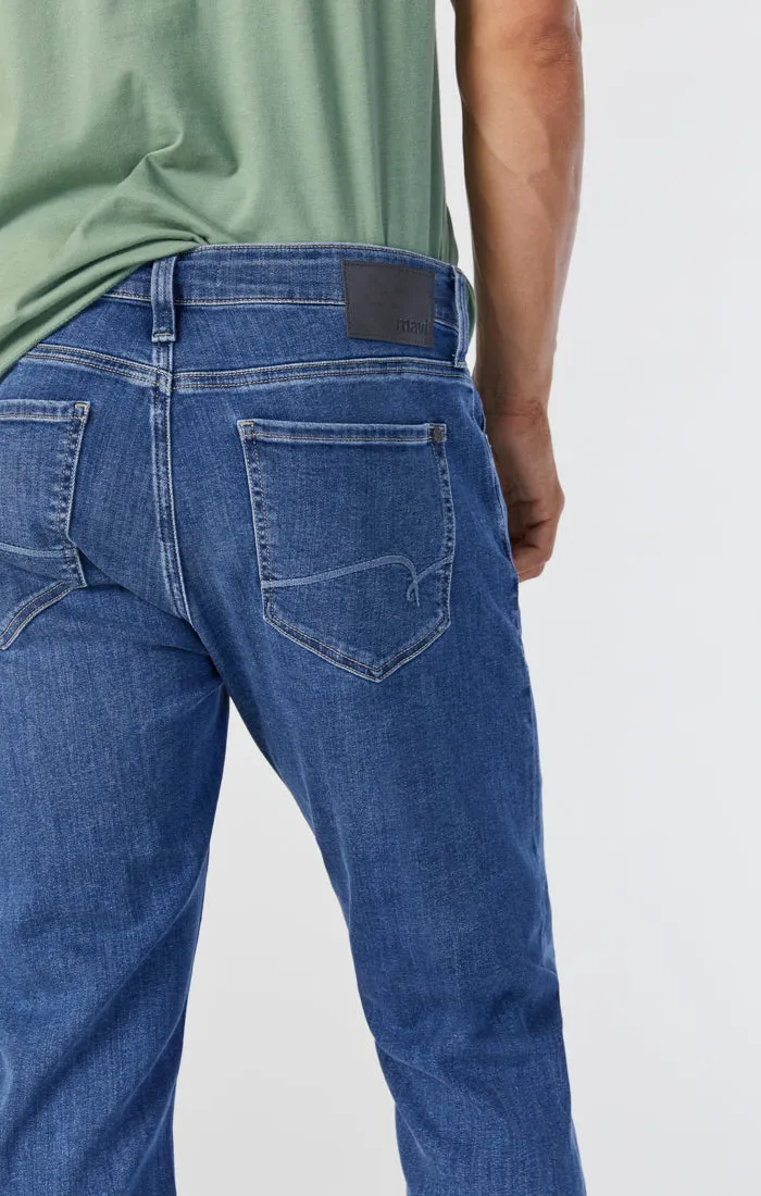 ZACH STRAIGHT LEG JEANS IN MID INDIGO BRUSHED WILLIAMSBURG