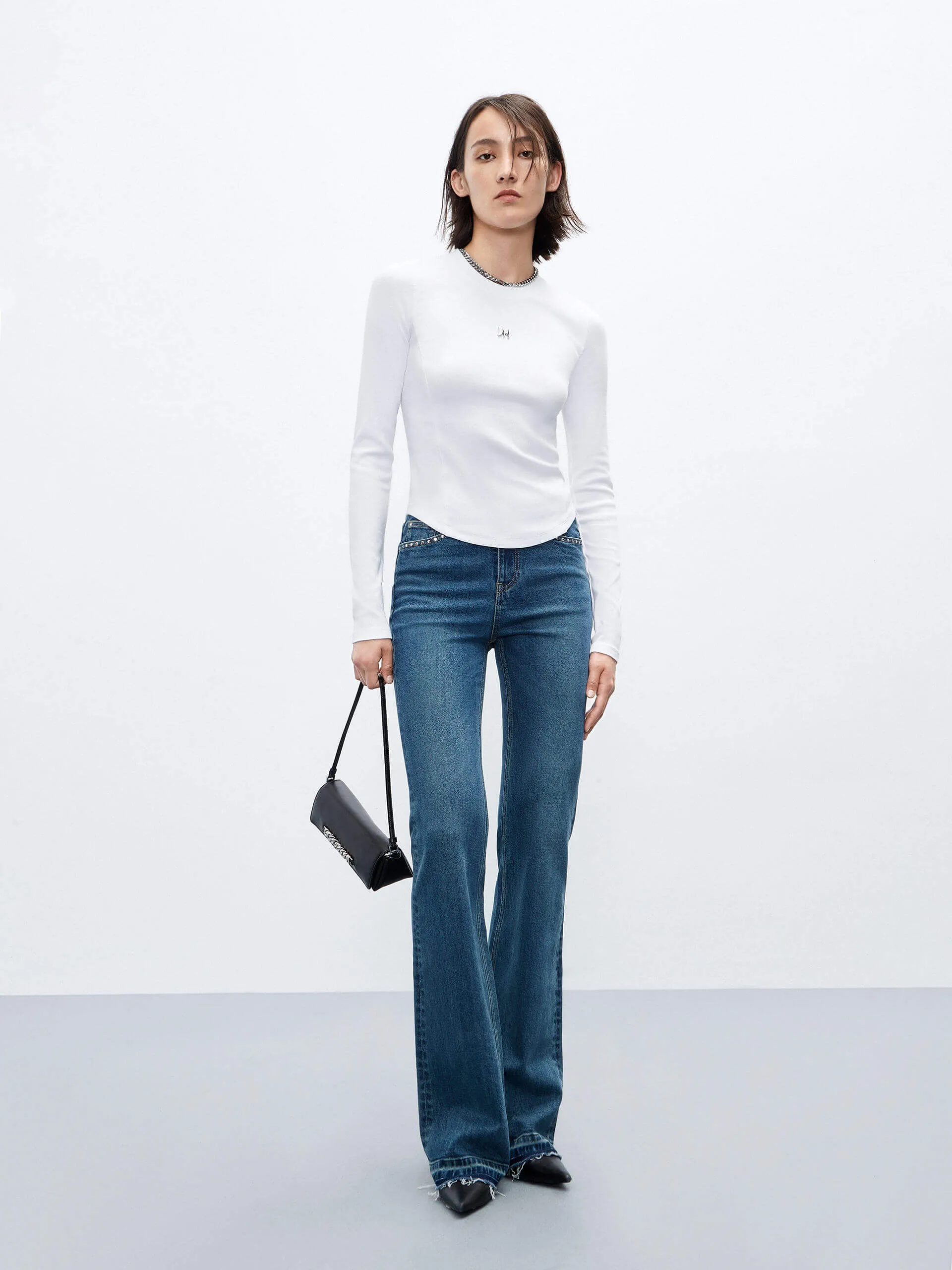 Zircon Detail Straight Jeans