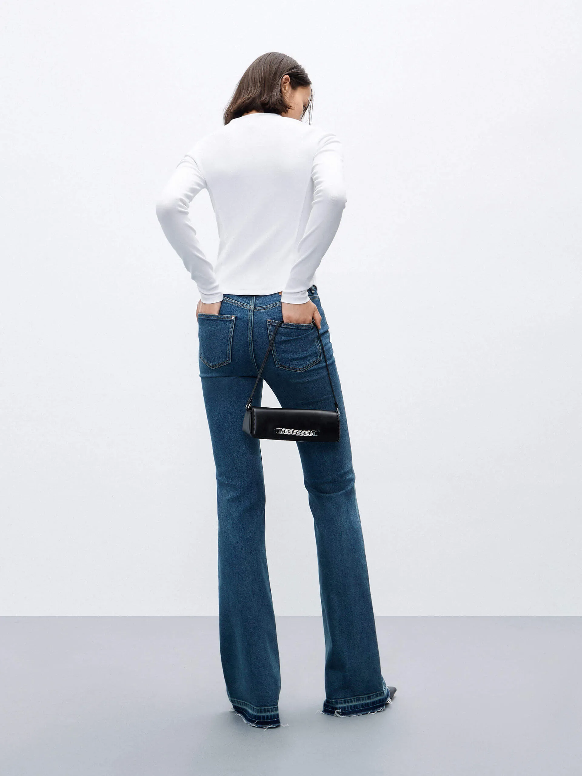 Zircon Detail Straight Jeans
